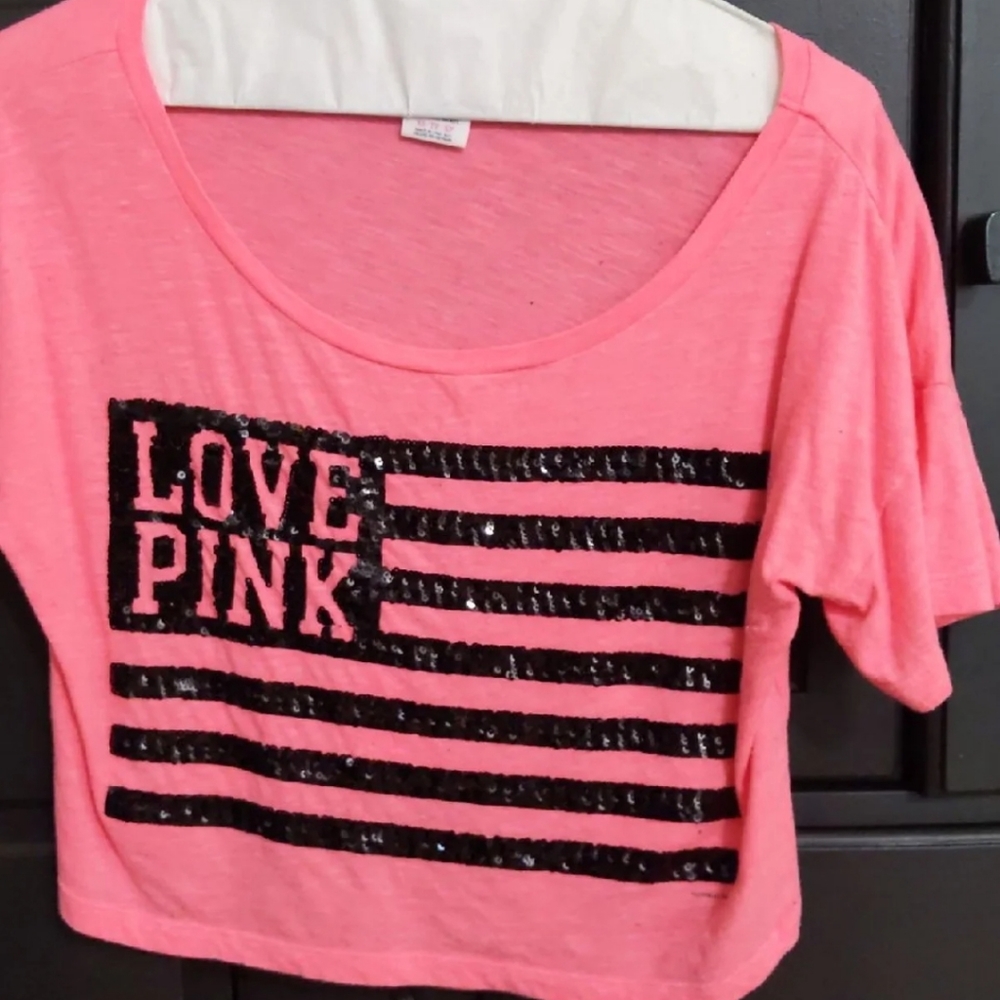 *SOLD* VS Pink crop top